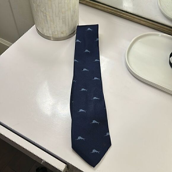 J.Mclaughin Marlin Tie Mens Navy and Light Blue - Picture 1 of 2